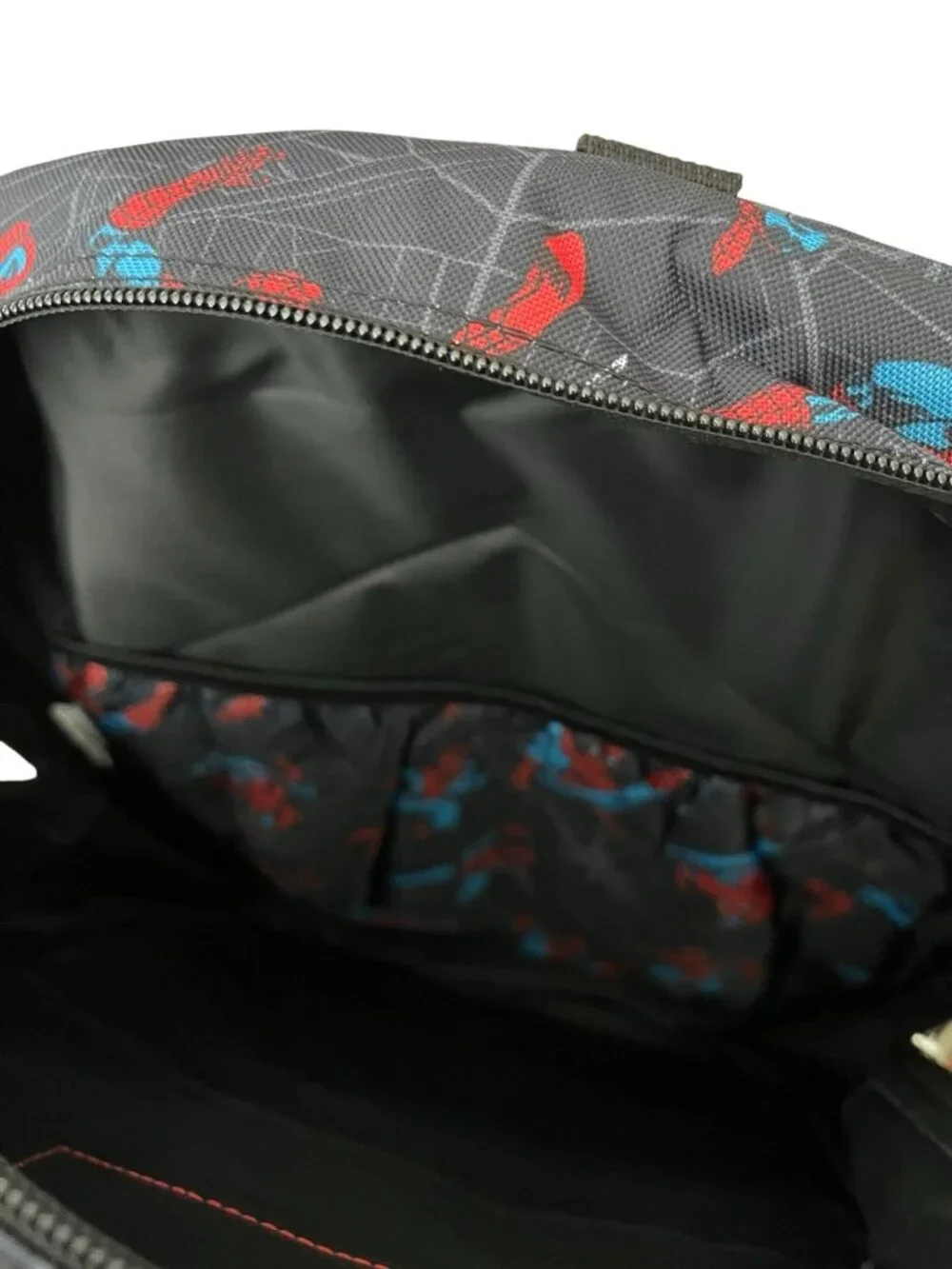 Marvel Spider-Man Large 17 In Backpack Drink Pockets School Travel NWT